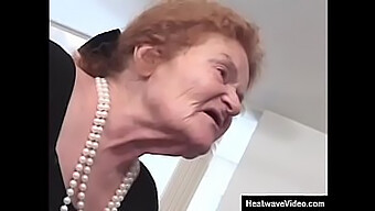 Sexy Grann...