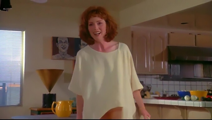 Experimente Um Novo Tipo De Topless Com Julianne Moore Em 60fps