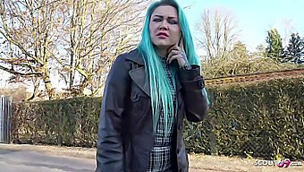 La Exploradora Alemana Emo Girl Habla Sobre Que Le Paguen Por Sexo En Un Pickup Real