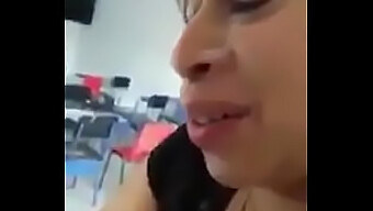 Gozada Cheia De Gozada Na Sala De Aula Com Uma Milf Latina Gostosa